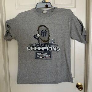 NY YANKEES 2000 SUBWAY & WORLD SERIES T-shirt. GENUINE MLB, VINTAGE